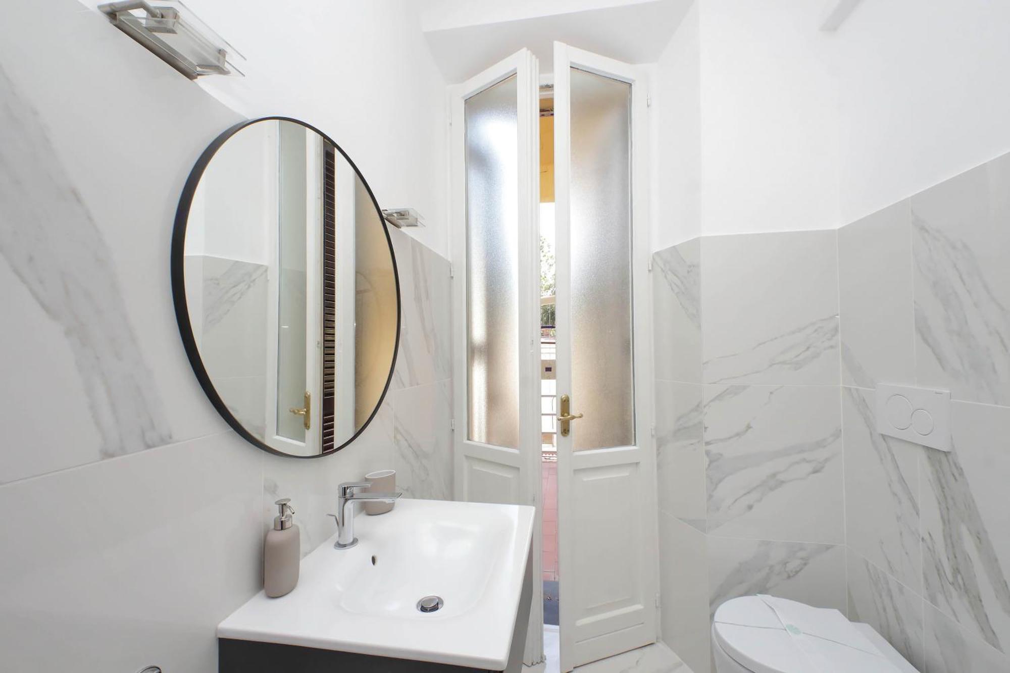 Ych-Comfortable 2 Bedrooms Flat Near Colosseum Roma Eksteriør bilde