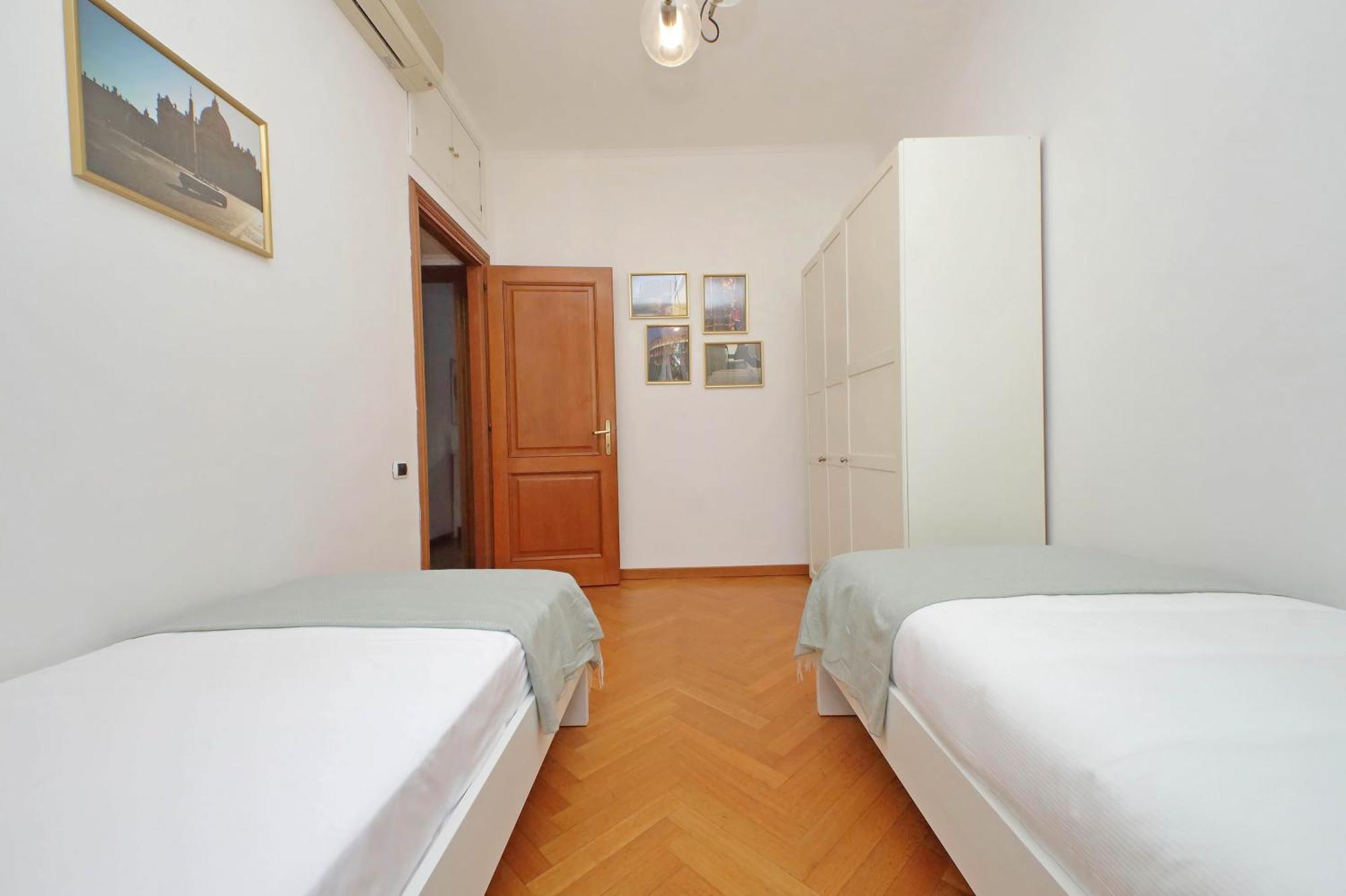 Ych-Comfortable 2 Bedrooms Flat Near Colosseum Roma Eksteriør bilde